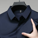 Camisa masculina de manga curta, lisa, para uso casual nos negócios, ideal para o verão. Confortável e versátil, não precisa passar.