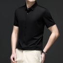 Camisa masculina de manga curta, lisa, para uso casual nos negócios, ideal para o verão. Confortável e versátil, não precisa passar.