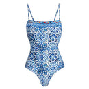 Maiô feminino sexy com saída de praia, tendência em moda praia.