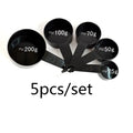 Conjunto de 5/10 peças de utensílios de medição para cozinha: colheres medidoras, colheres de chá, colheres de açúcar, xícaras medidoras para farinha e outros itens de confeitaria.